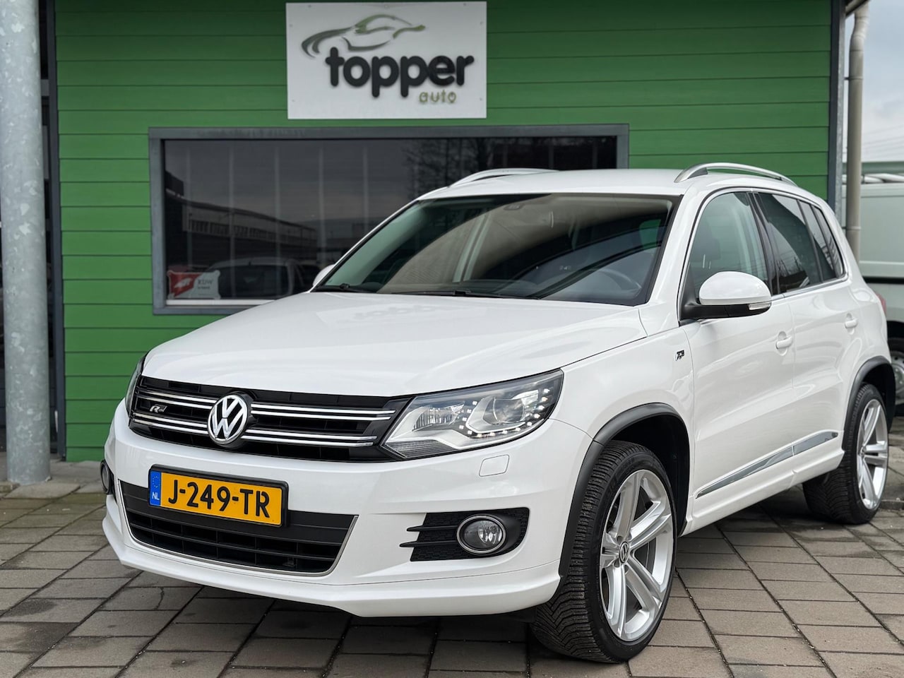 Volkswagen Tiguan - 1.4 TSI Sport&Style R-line Edition - AutoWereld.nl