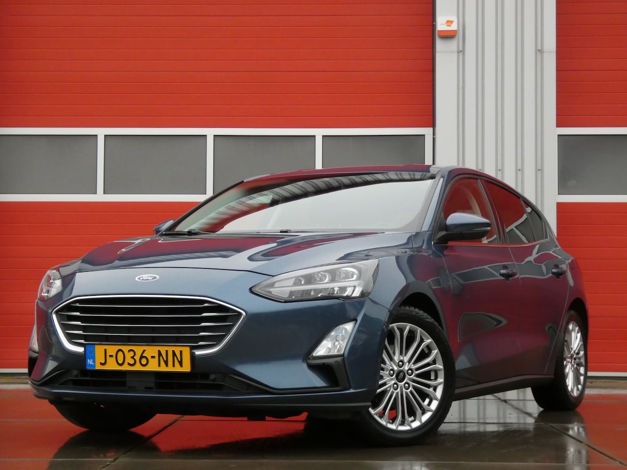 Ford Focus - 1.0 EcoBoost Titanium/ design pack/ zeer mooi! - AutoWereld.nl