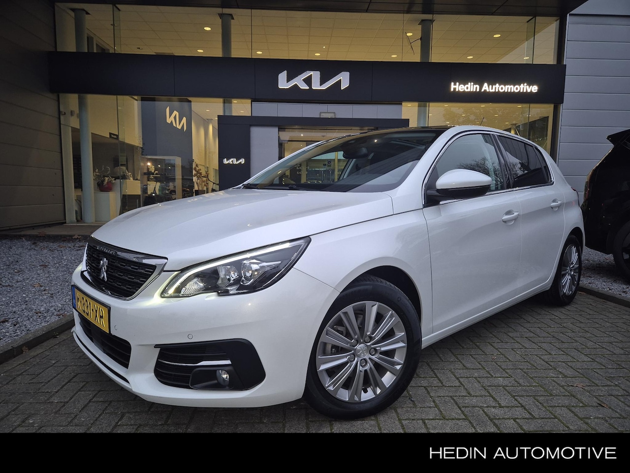 Peugeot 308 - 1.2 PureTech Blue Lease Premium Avantage 1.2 PureTech Blue Lease Premium Avantage - AutoWereld.nl