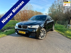 BMW X4 - XDrive20i High Executive xLine Edition / Automaat / Head-up Display / 20"LM Velgen / Navig