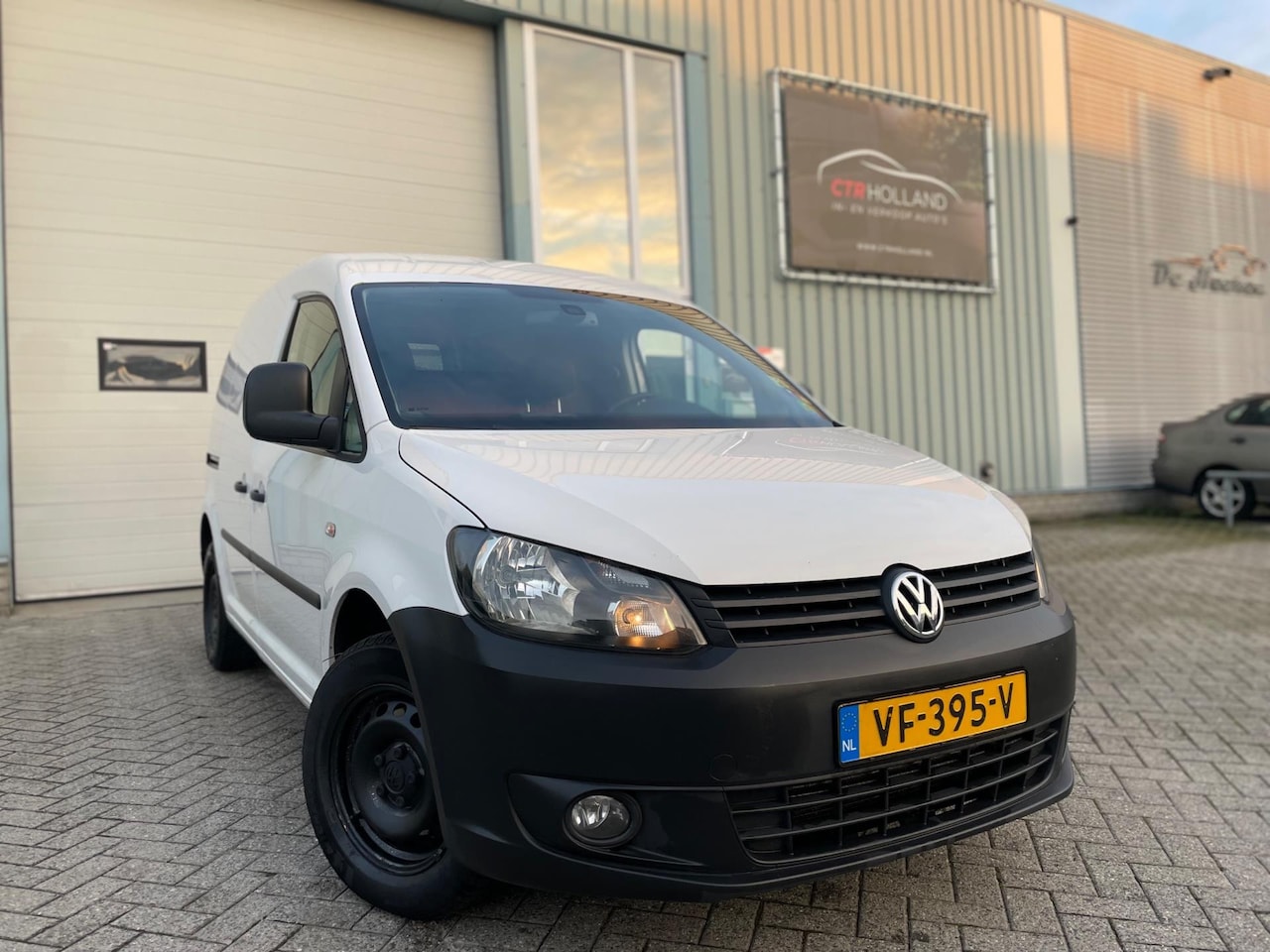 Volkswagen Caddy - 1.6 TDI 102PK (10-2013) CARPLAY/AIRCO/CRUISE/NW APK! - AutoWereld.nl