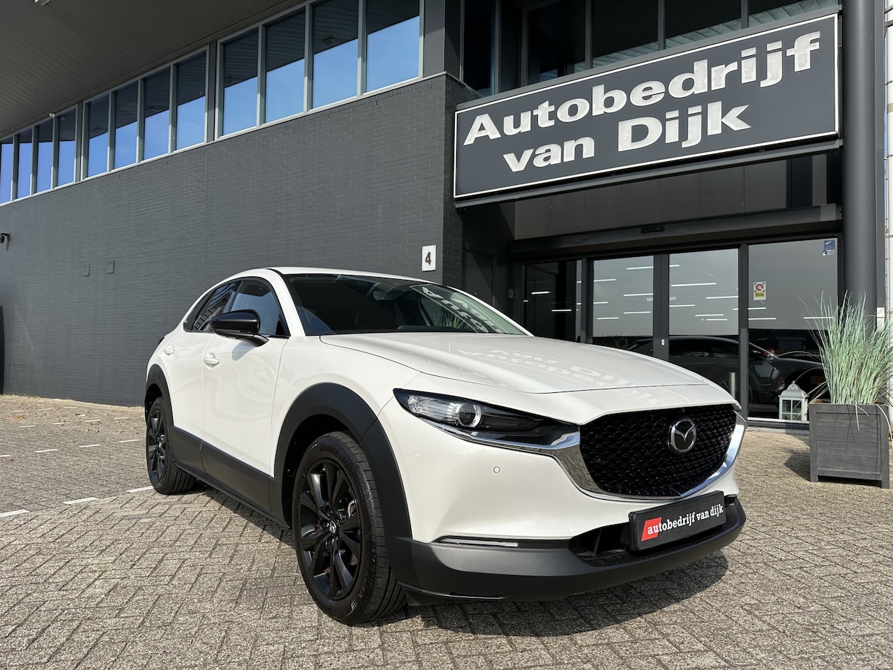 Mazda CX-30 - 2.0-E M Hybrid Navi 360Camera El.Klep - AutoWereld.nl