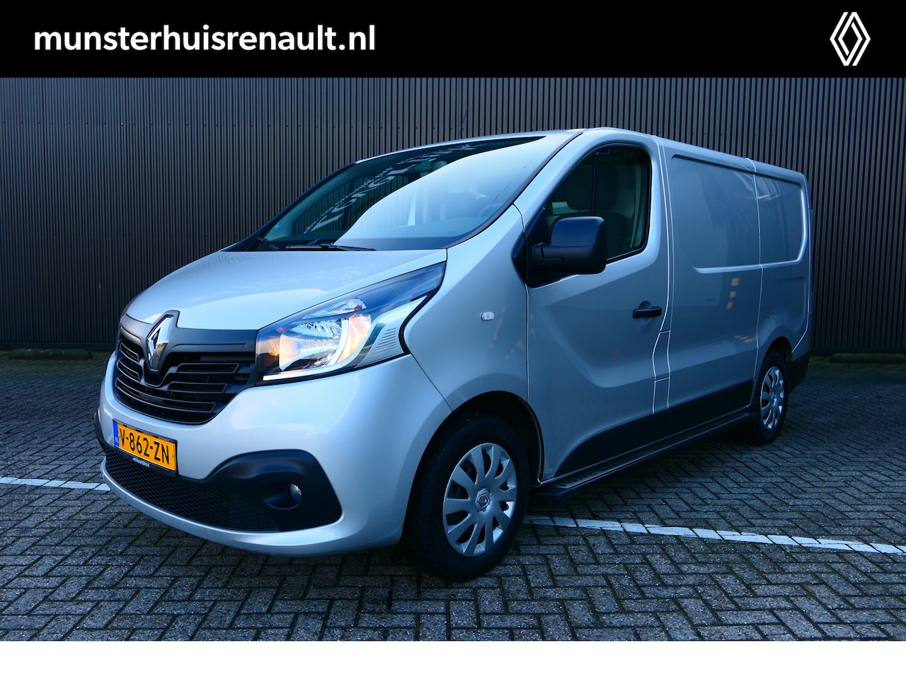 Renault Trafic - 1.6 dCi T27 L1H1 Comfort - Trekhaak, lat-lat betimmering, camera, achterdeuren met ruiten - AutoWereld.nl