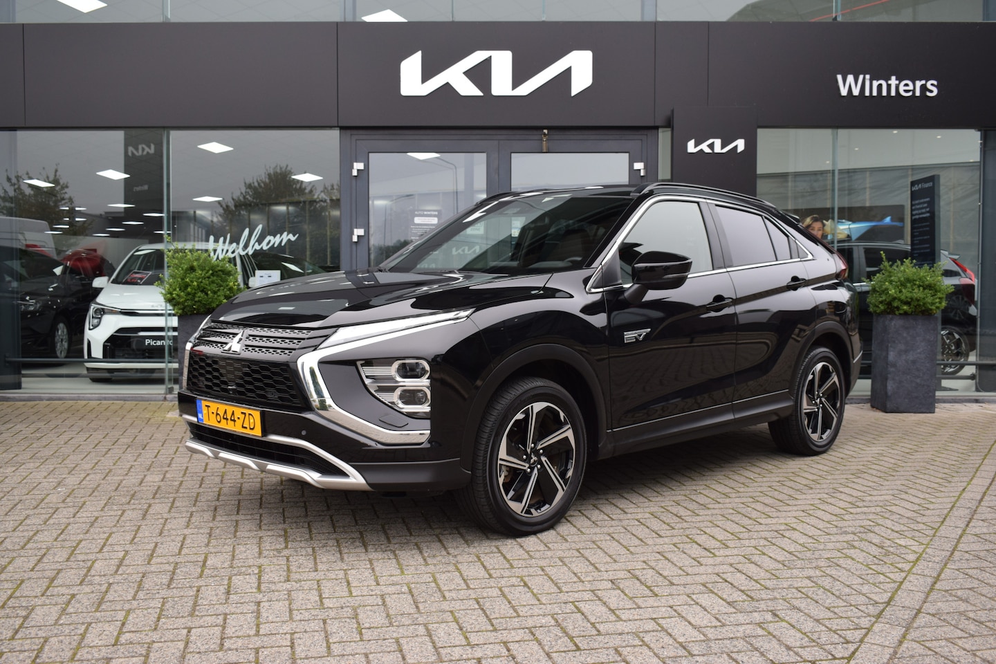 Mitsubishi Eclipse Cross - 2.4i PHEV Intense+ 4WD Automaat ECC Cr.Control Navi+Camera+BT Keyless 18"LMV PDC 8jr.Garan - AutoWereld.nl