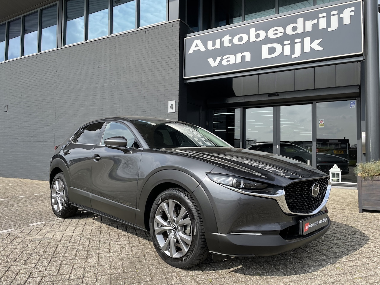 Mazda CX-30 - 2.0 Autom.Trekhaak Navi 360Camera Leer Bose - AutoWereld.nl