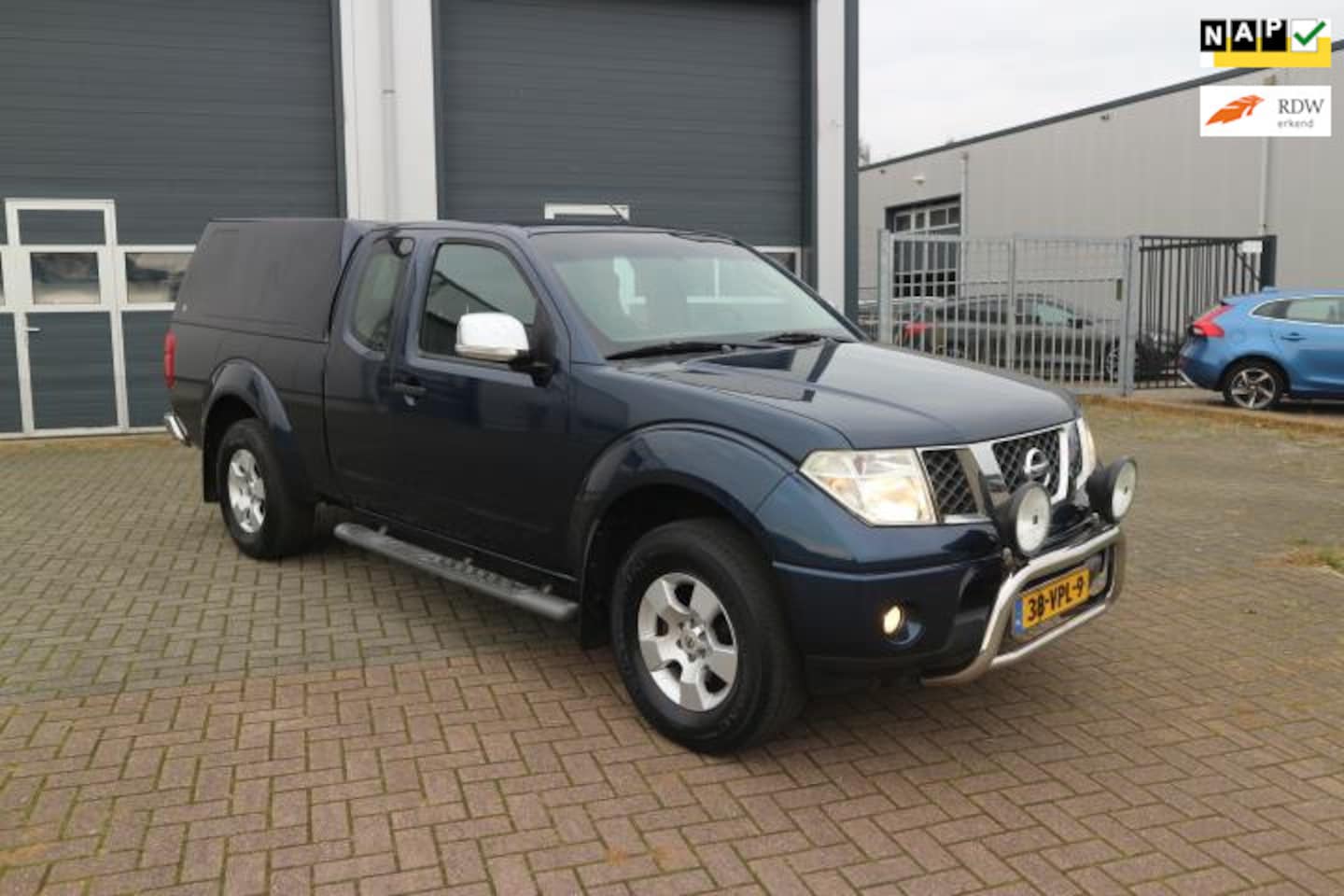 Nissan Navara - 2.5 dCi SE Double Cab 2.5 dCi SE Double Cab - AutoWereld.nl