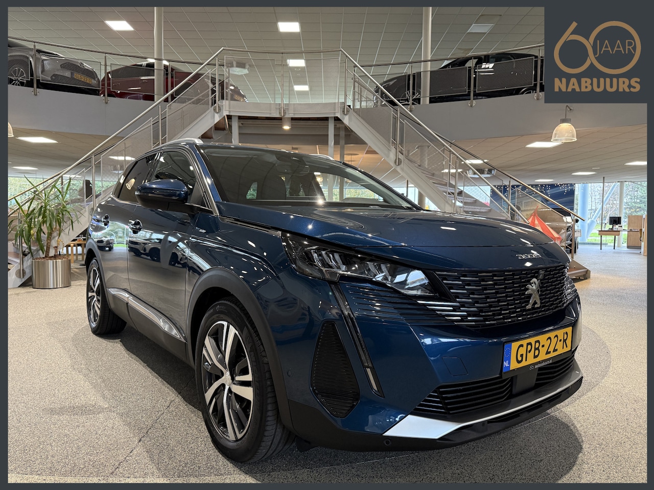 Peugeot 3008 - 1.6 HYbrid 225pk Allure, Trekhaak, Keyless, Camera - AutoWereld.nl