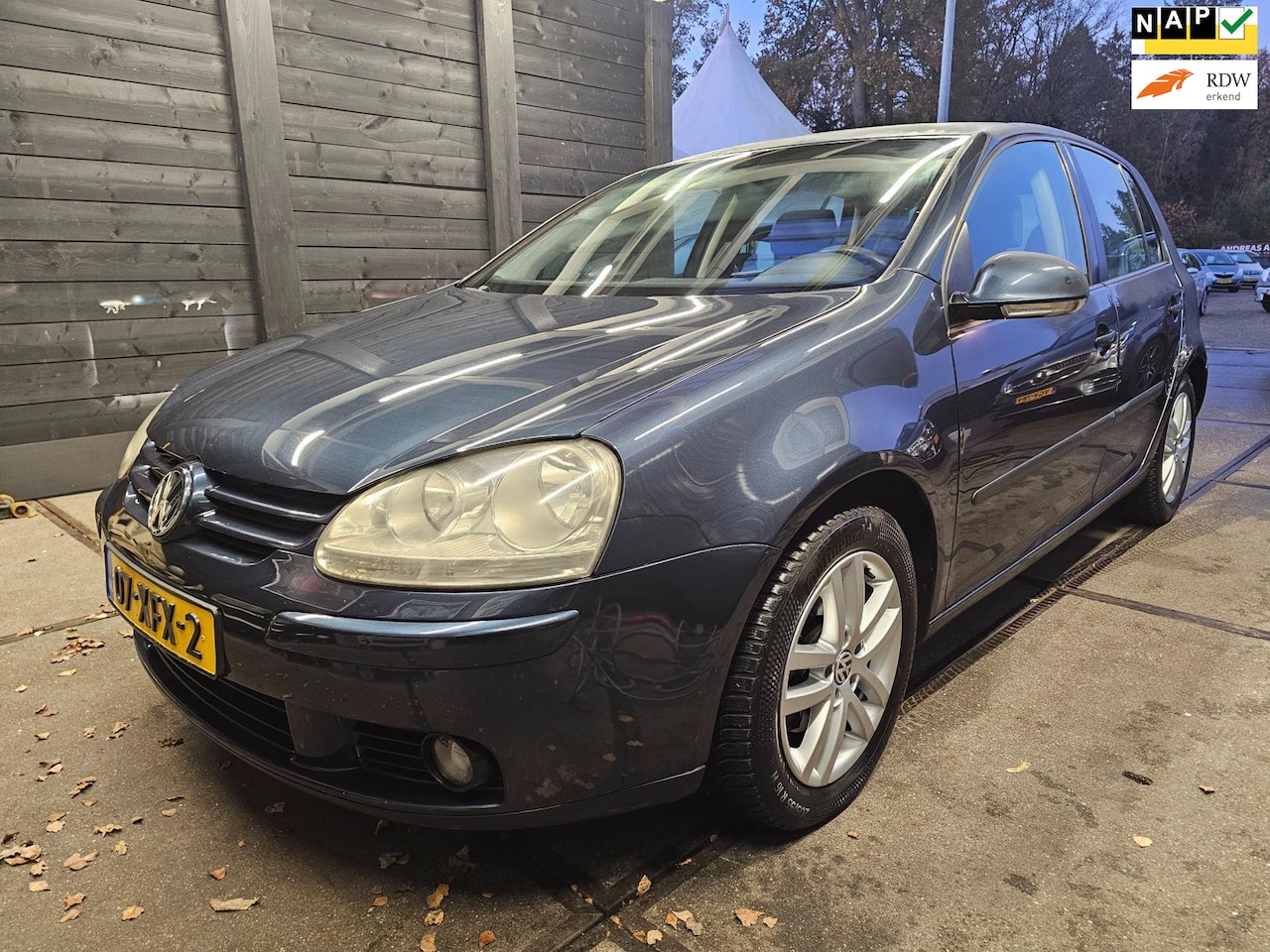 Volkswagen Golf - 2.0 FSI Sportline AUTOMAAT/airco/CRUISE - AutoWereld.nl