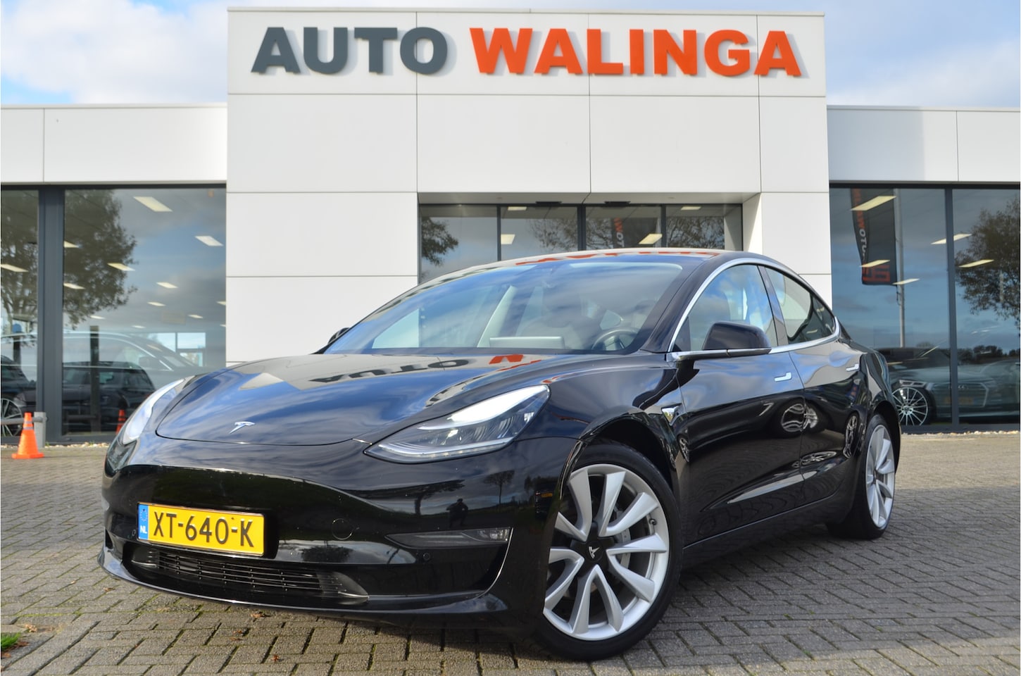 Tesla Model 3 - Long Range RWD Long Range AWD 75 kWh 19'' LMV | Leer | Hout inleg | Pano | Camera's | Stoelverwarming voo - AutoWereld.nl