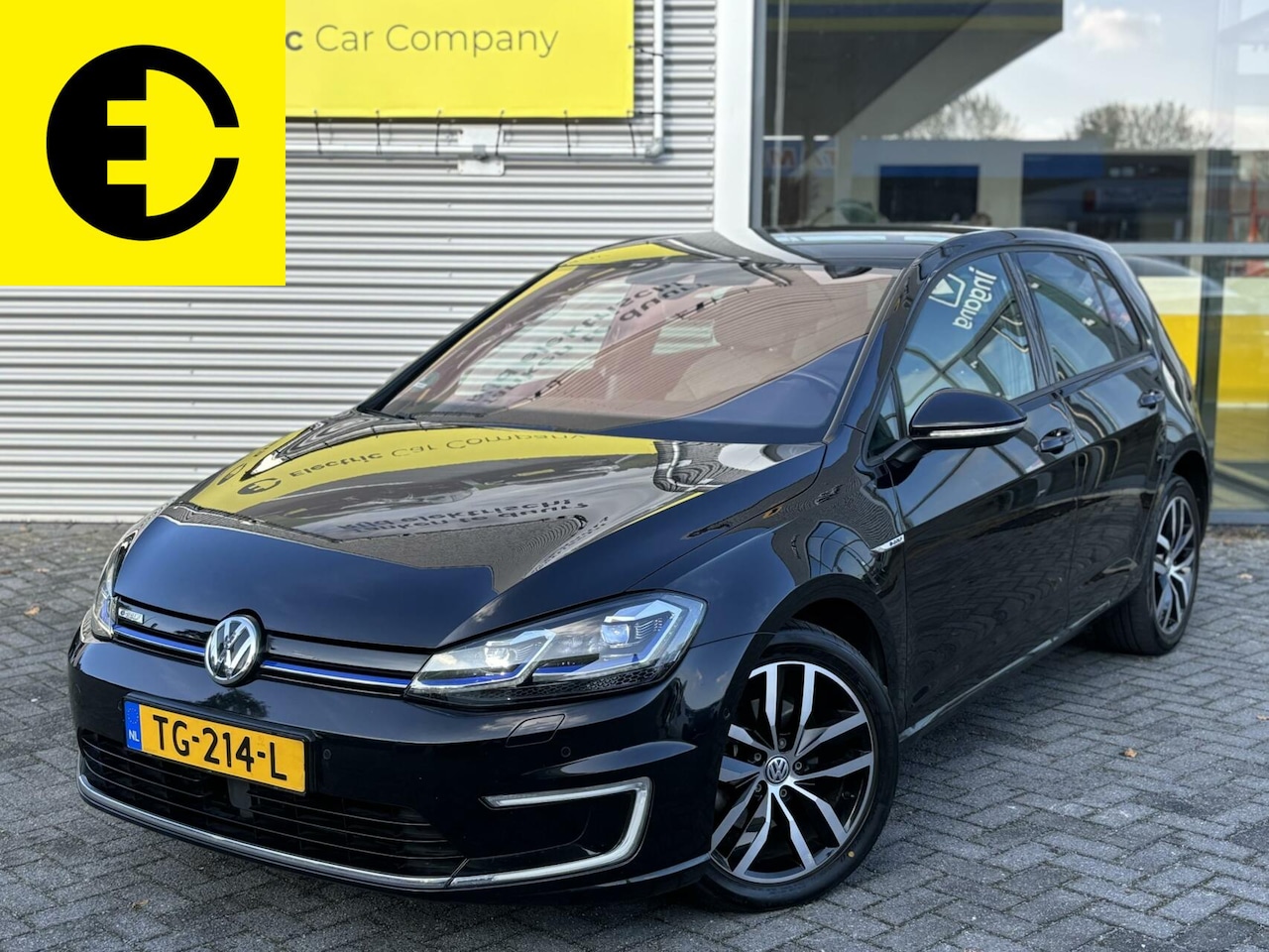 Volkswagen e-Golf - e-Golf |Apple CarPlay |€10.950 na subsidie | stoelverwarming - AutoWereld.nl