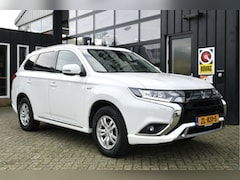 Mitsubishi Outlander - 2.4 PHEV Pure | NL-Auto | Cruise | Carplay | Trekhaak | Camera