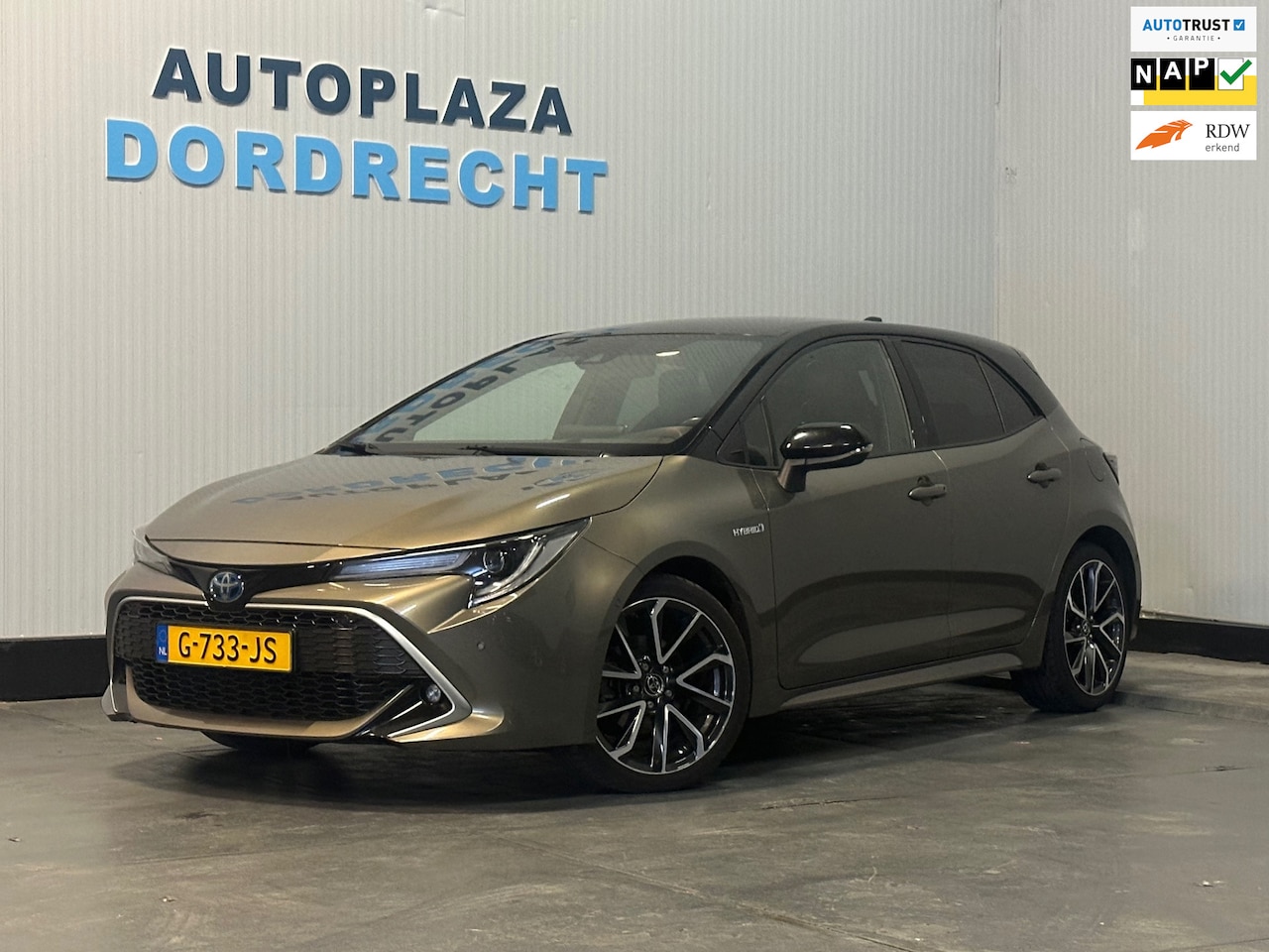 Toyota Corolla - 1.8 Hybrid Executive Head Up / Navi / Led/ - AutoWereld.nl