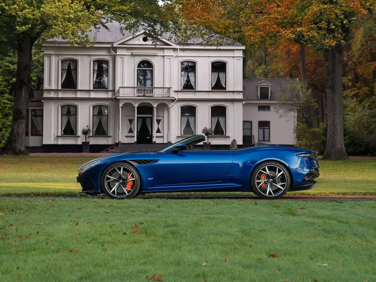 Aston Martin DBS Volante - 5.2 V12 Superleggera | Veel carbon! | Bang & Olufsen | Sports Plus stoelen | 360cam - AutoWereld.nl