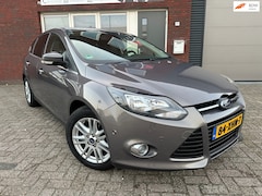 Ford Focus - 1.0 EcoBoost Titanium / Navi / PDC / Clima / Cruise / NAP