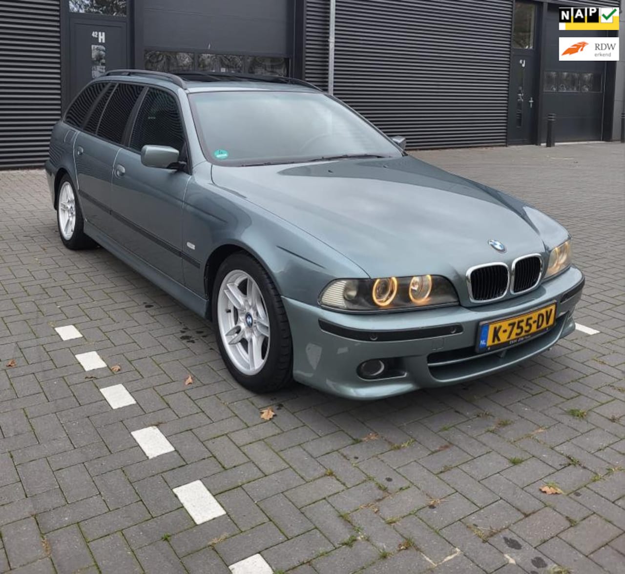 BMW 5-serie Touring - 520i M-Pakket,schuifdak,Media,Youngtimer - AutoWereld.nl