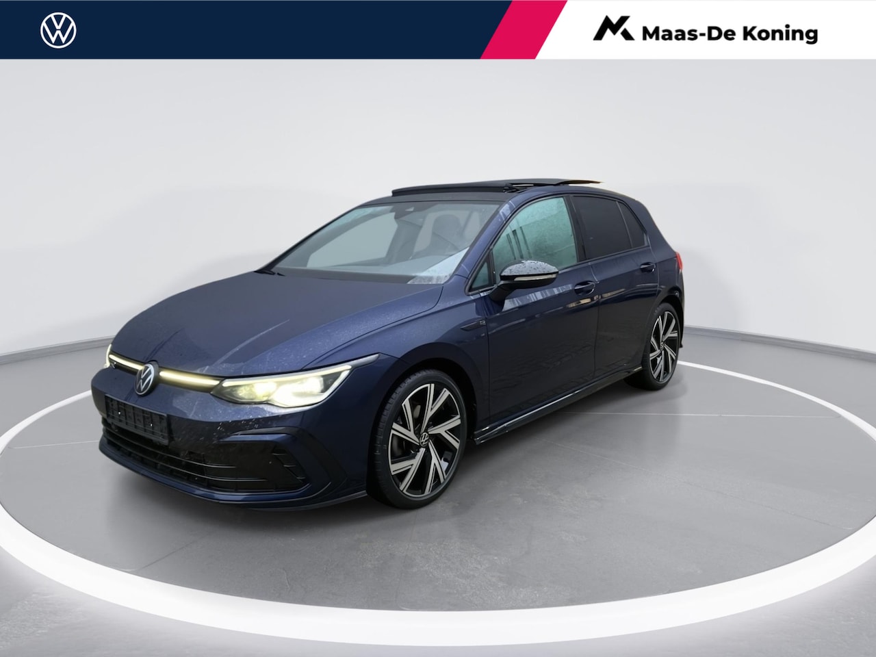 Volkswagen Golf - Volkswagen Golf 1.5 eTSI 150pk DSG R-Line Business · Panoramadak · Camera · IQ Light · App - AutoWereld.nl