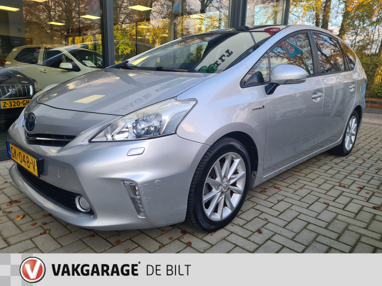 Toyota Prius Wagon - 1.8 Dynamic Business|Panodak|HUD|Trekhaak - AutoWereld.nl