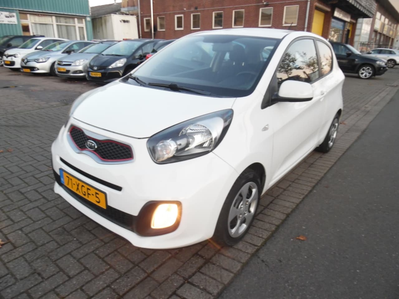 Kia Picanto - apk 11.2025 1.0 CVVT Comfort P. airco 81000 km - AutoWereld.nl