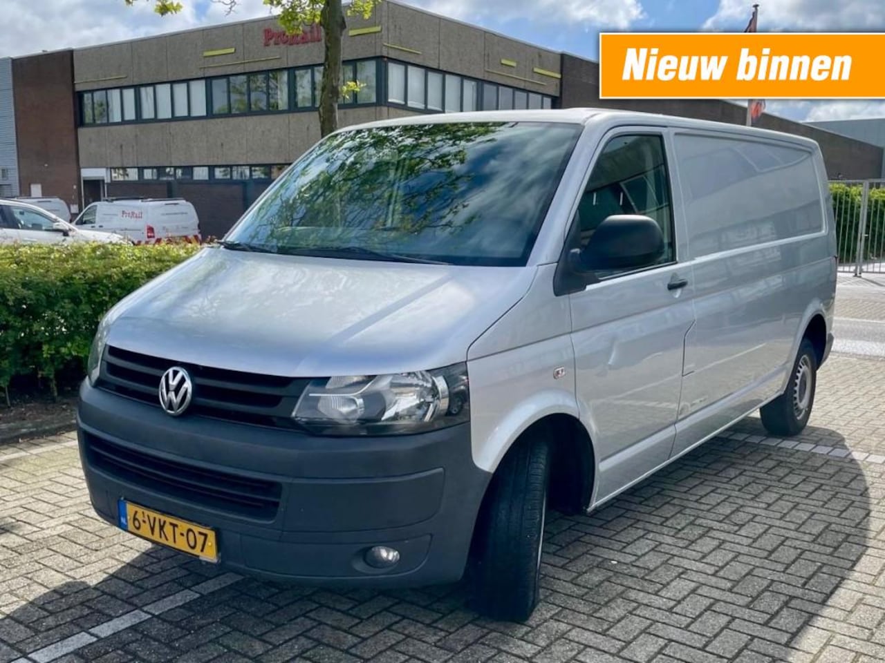 Volkswagen Transporter - 2.0 TDI L2H1 103 KW AIRCO 3PERS 1STE EIG. NAP APK - AutoWereld.nl