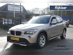 BMW X1 - SDRIVE18I EXEC. TREKH/NAVI/CRUISE/PDC/CLIMA PERFECTE STAAT