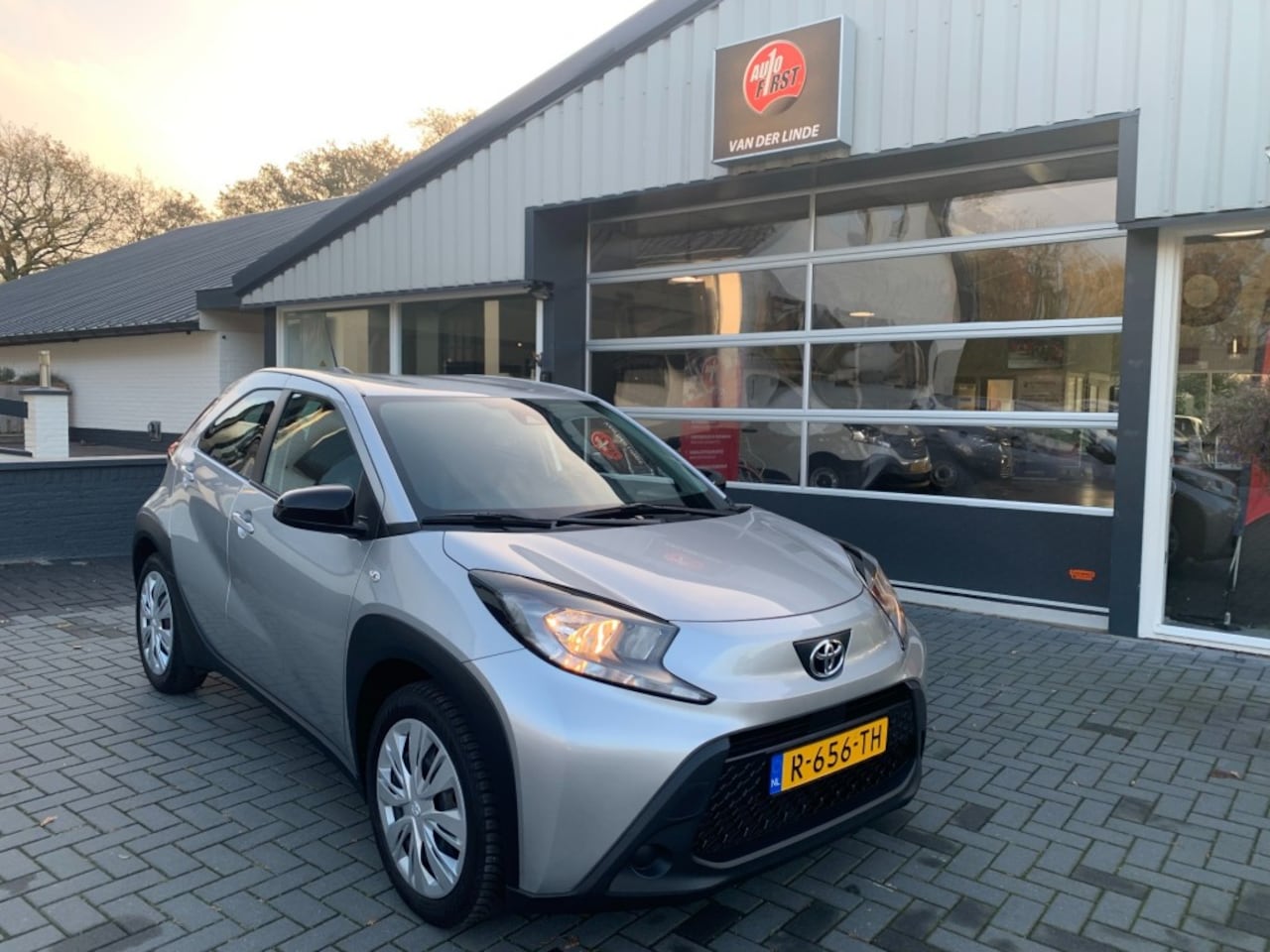 Toyota Aygo X - 1.0 VVT-i MT play 1.0 VVT-i MT Play, Adaptive Cruise. Carplay, Lane Asist - AutoWereld.nl