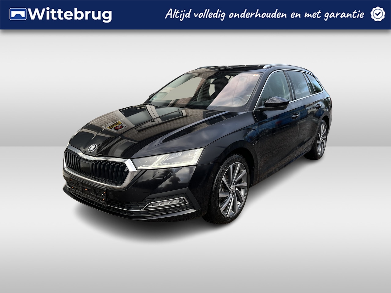 Skoda Octavia Combi - 1.4 TSI iV PHEV Style / AUTOMAAT/ CAMERA/ PARK. SENSOREN/ MATRIX/ DODE HOEK/ MEMORY SEATS/ - AutoWereld.nl