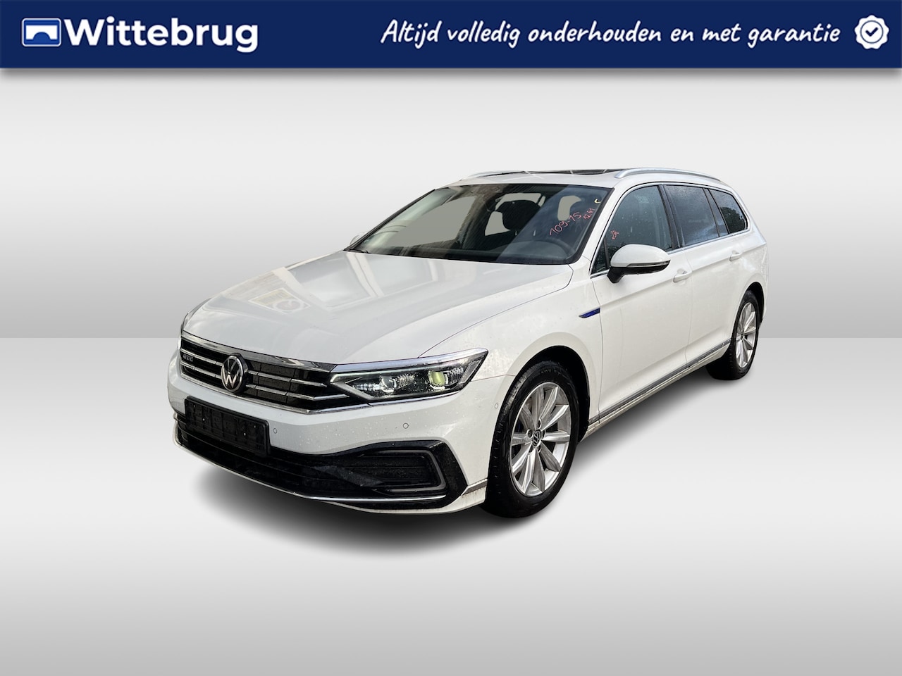 Volkswagen Passat Variant - 1.4 TSI PHEV GTE Business / AUTOMAAT/ PANO/ TREKHAAK/ 360 CAMERA/ PARK. SENSOREN/ ERGO COM - AutoWereld.nl