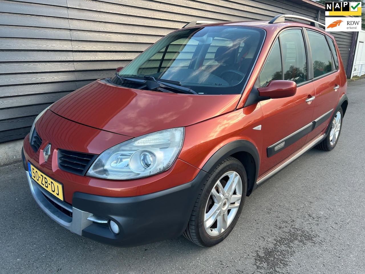 Renault Scénic - 2.0-16V Conquest APK t/m 12-11-2025! - AutoWereld.nl