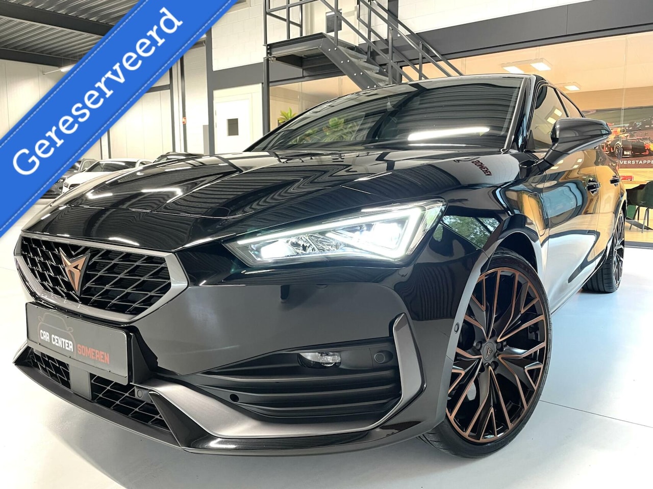 CUPRA Leon - 1.4 e-Hybrid VZ 245 PK/ Camera/ 19"LMV/ FULL LED/ 14.229 KM! - AutoWereld.nl