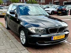 BMW 1-serie - 116i EffDyn. Ed. Business Line Ultimate Edition Vol opties zoals Idrive, dakraam, stoelverwarming, inklapbare spiegels enz.