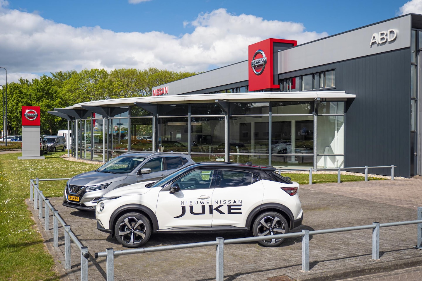 Nissan Juke - 1.6 Hybrid N-Design | Stoelverwarming | Stuurwiel Verwarming | Two Tone Ceramic Grey/Carbo - AutoWereld.nl