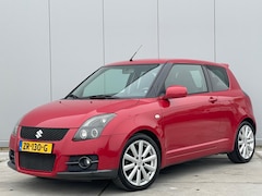 Suzuki Swift - 1.6 Sport | Navigatie | Keyless | Climate control | 17'' velgen