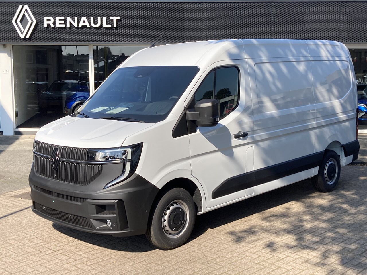 Renault Master - T35 2.0 dCi 150 L2H2 Advance - Google Navi - Trekhaak - Camera - Reservewiel - AutoWereld.nl