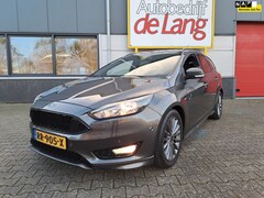 Ford Focus Wagon - 1.0 ST-Line 5drs nieuwstaat weinig km