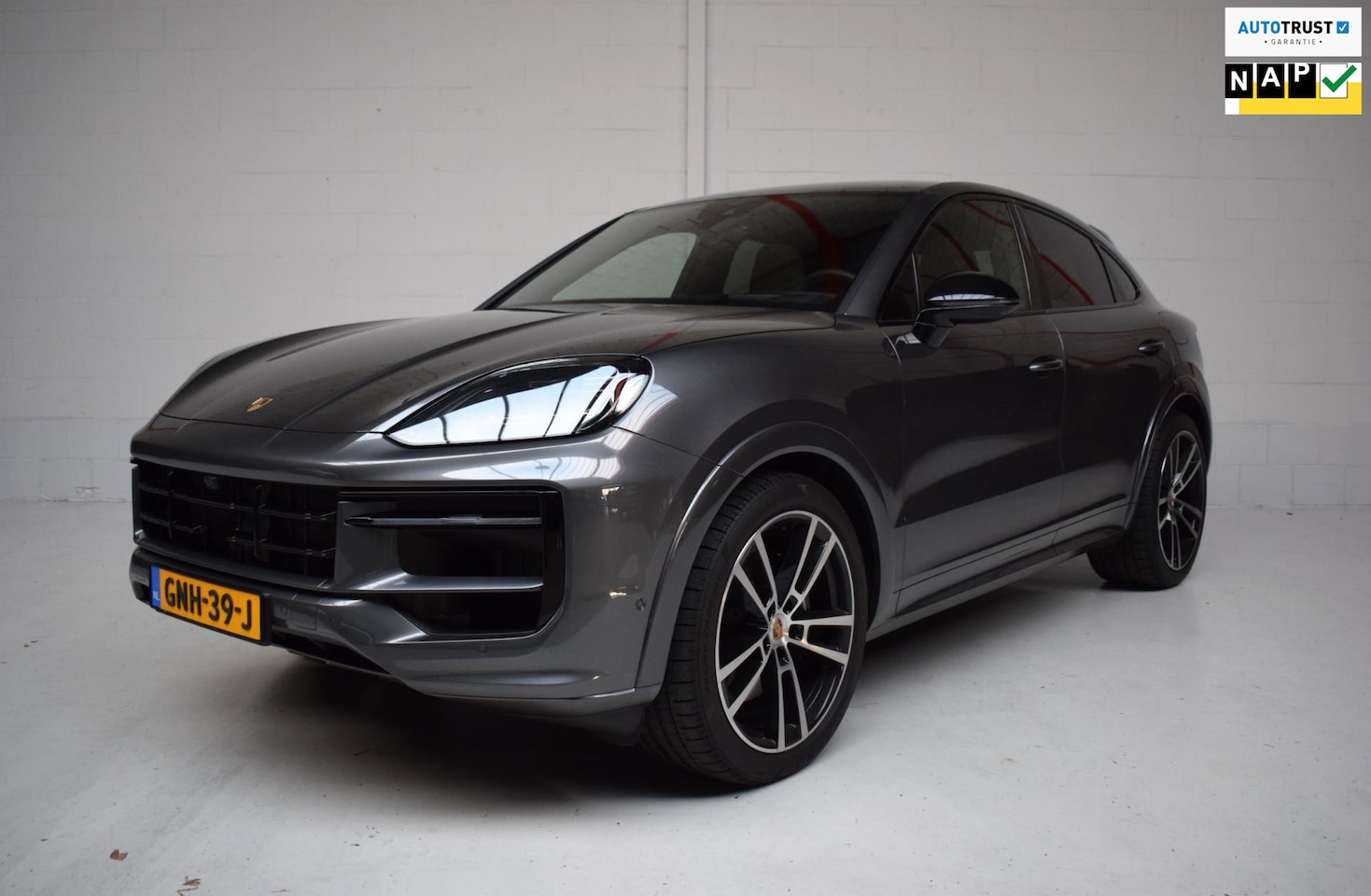 Porsche Cayenne Coupé - 3.0 E-Hybrid ORG.NED / NIEUW / MODEL 2025 / BTW / NW €170000 - AutoWereld.nl