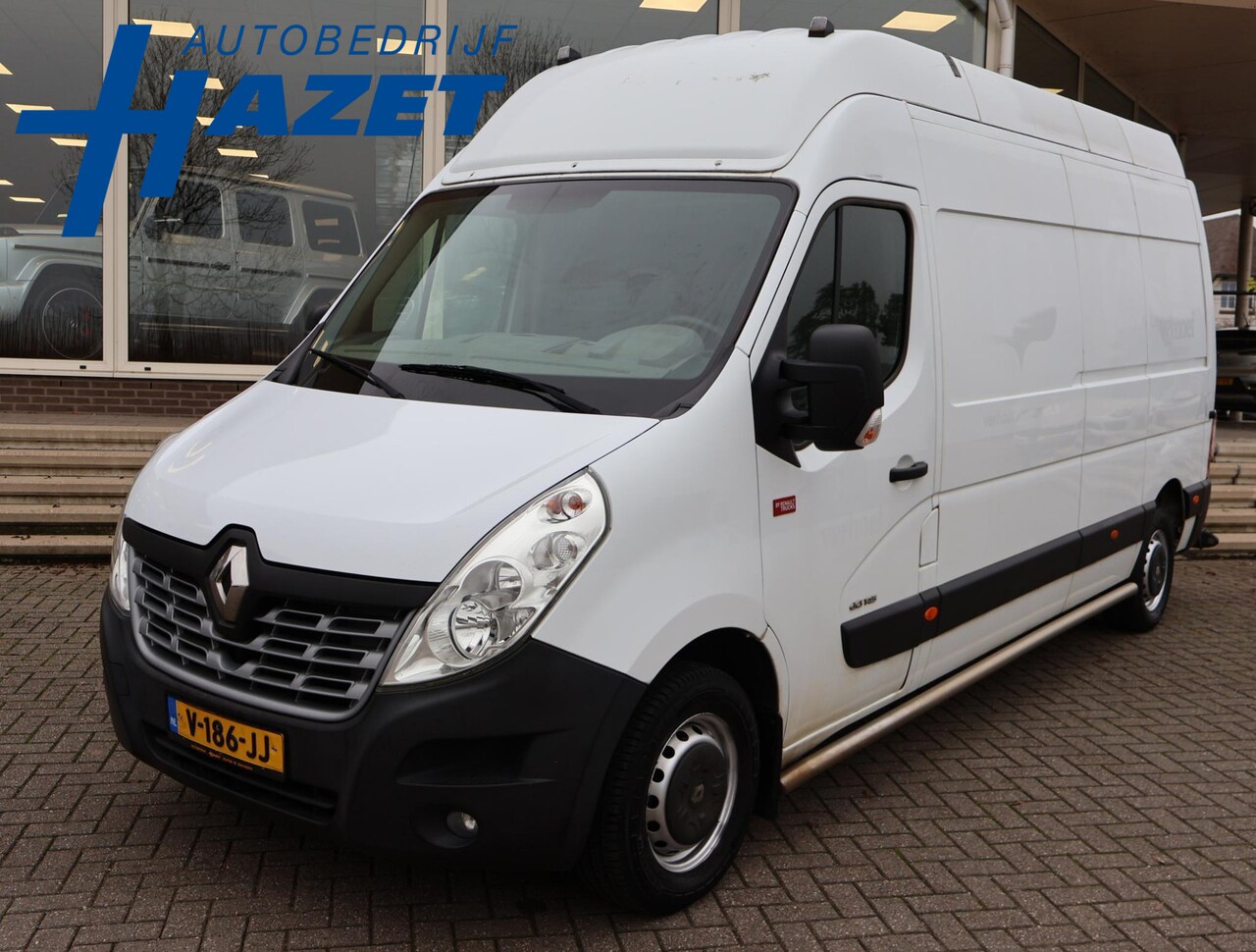 Renault Master - T35 2.3 DCI 145 PK L3H3 + TREKHAAK / CAMERA / NAVIGATIE - AutoWereld.nl