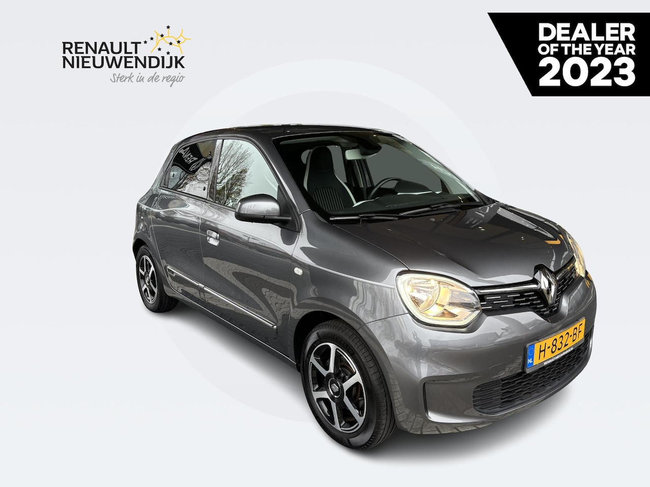 Renault Twingo - 1.0 SCe Intens / AIRCONDOTIONING / NAVIGATIE / ACHTERUITRIJSENSOREN / BlEUTOOTH / APPLE CA - AutoWereld.nl