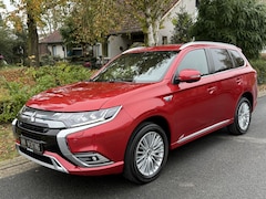 Mitsubishi Outlander - 2.4 PHEV Intense S 239PK Leder•Camera