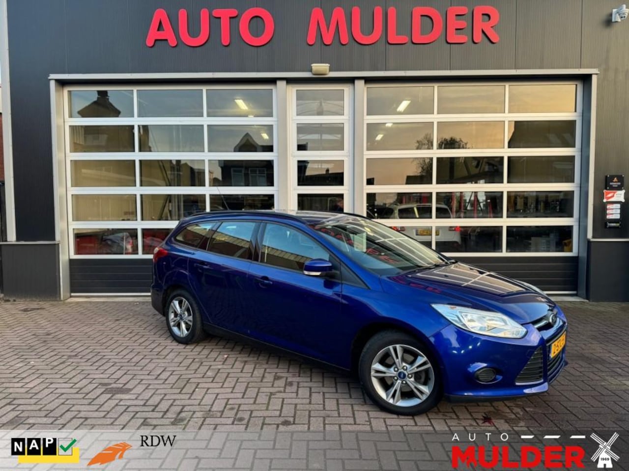 Ford Focus Wagon - WAGON 1.0 ECOBOOST 100PK ECONETIC EDITION /  CRUISE / TREKHAAK! - AutoWereld.nl