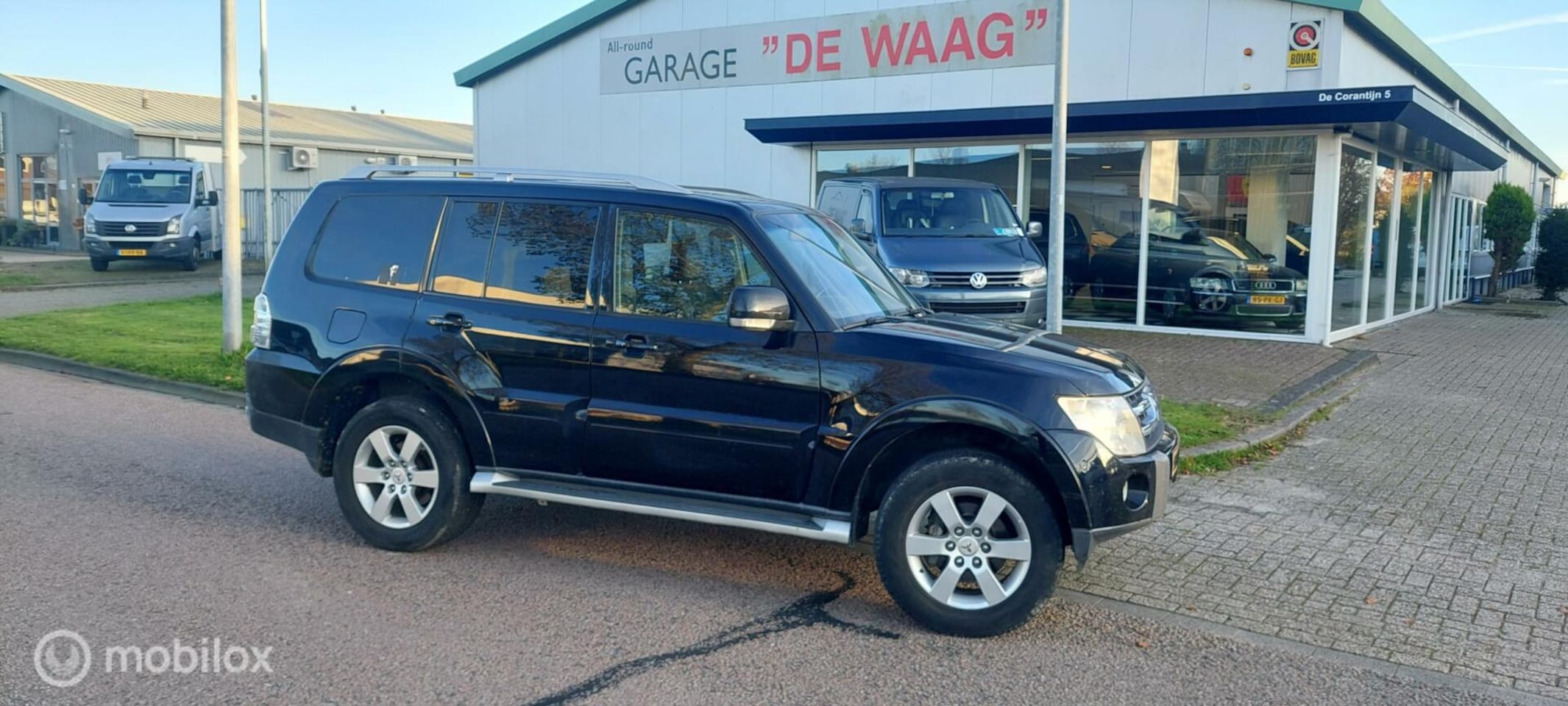 Mitsubishi Pajero - 3.2 DI-D Intense Side Window Van 3.2 DI-D Intense Side Window Van - AutoWereld.nl