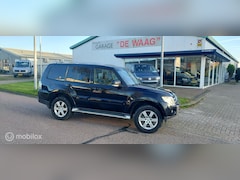 Mitsubishi Pajero - 3.2 DI-D Intense Side Window Van