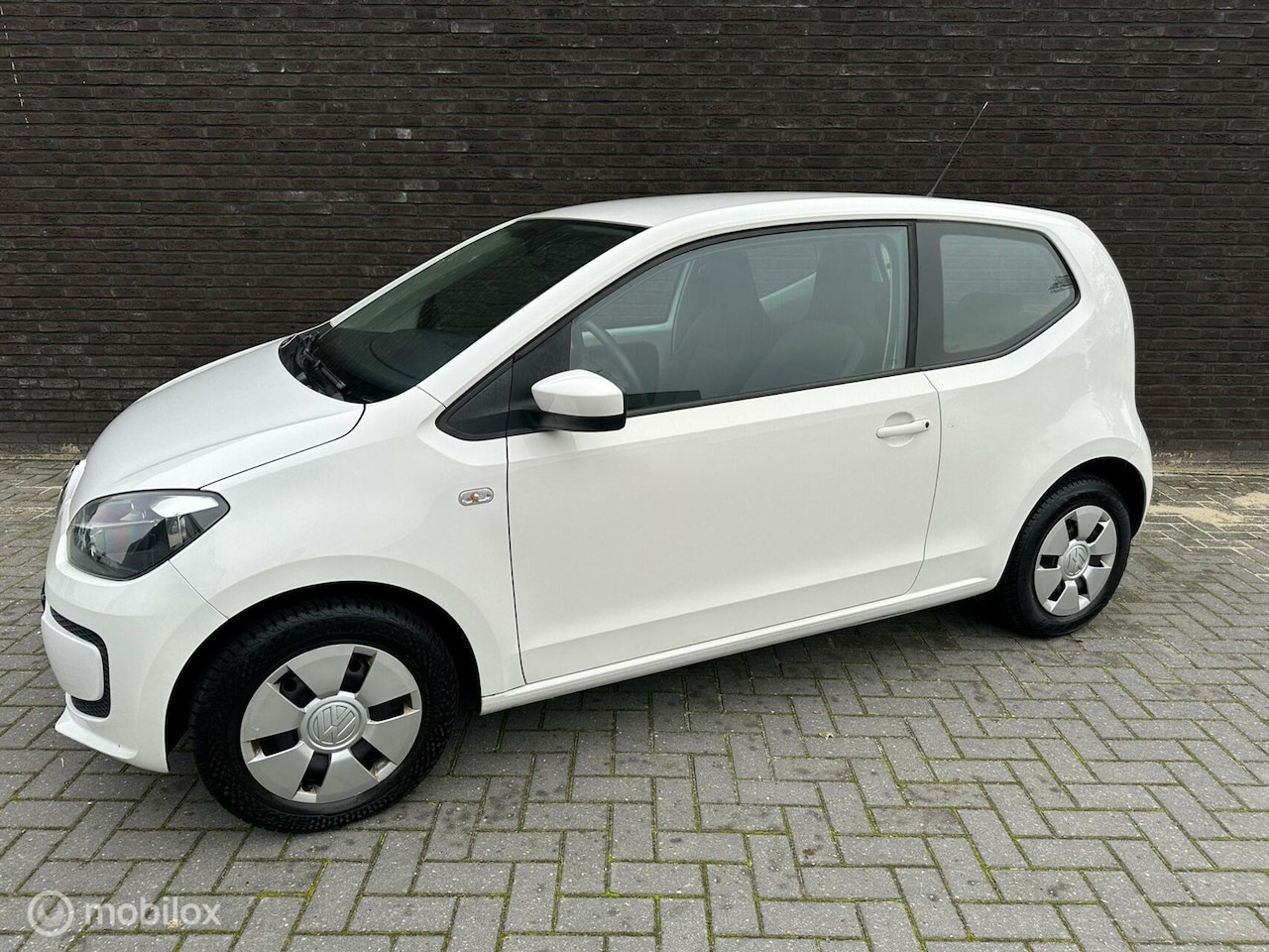 Volkswagen Up! - 1.0 move up! BlueMotion|Airco|Nw Apk|Boekjes| - AutoWereld.nl