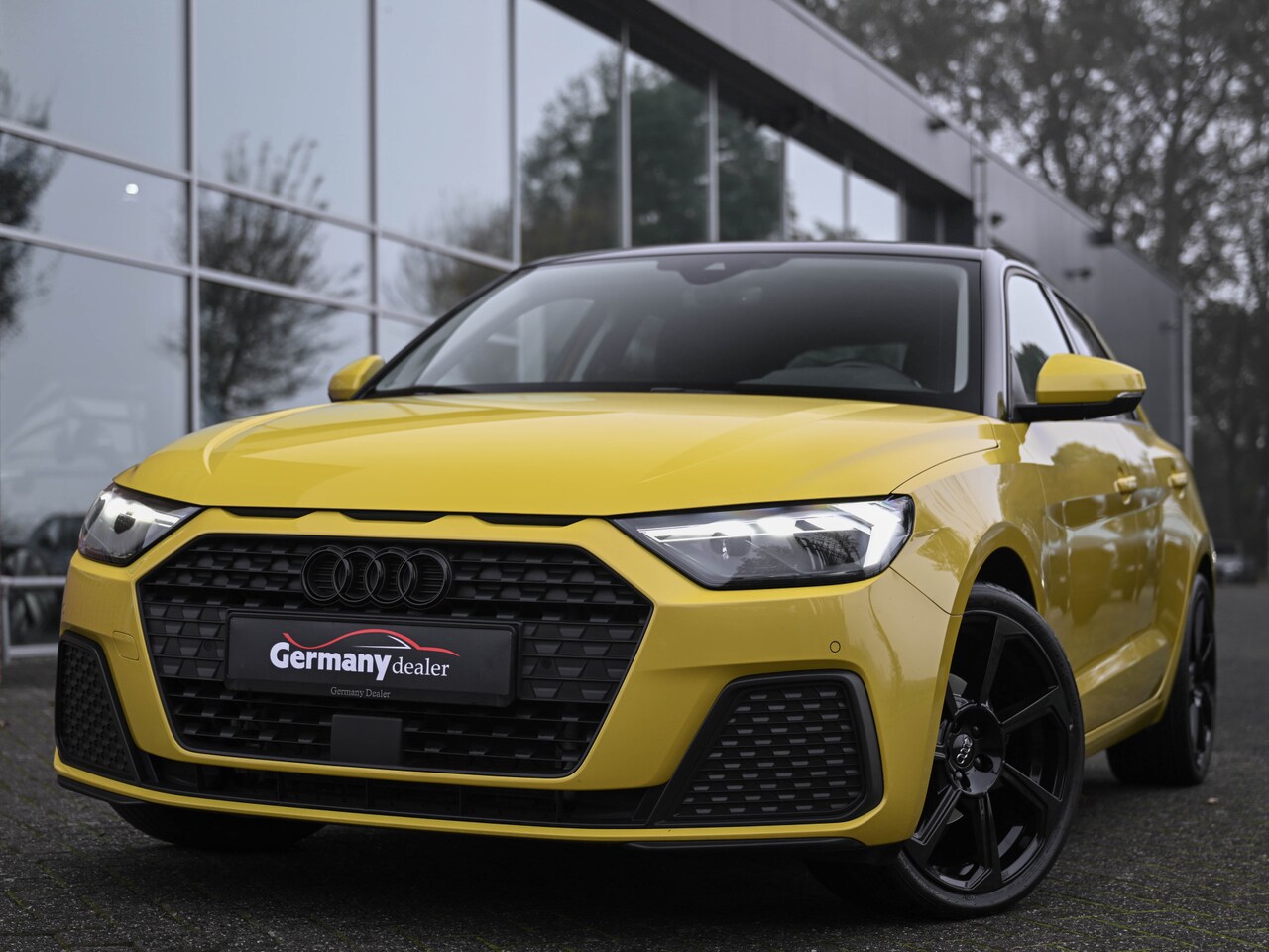 Audi A1 Sportback - 35TFSI Edition Python Yellow Virtual Cockpit LED-verlichting Cruise Lane-Assist - AutoWereld.nl