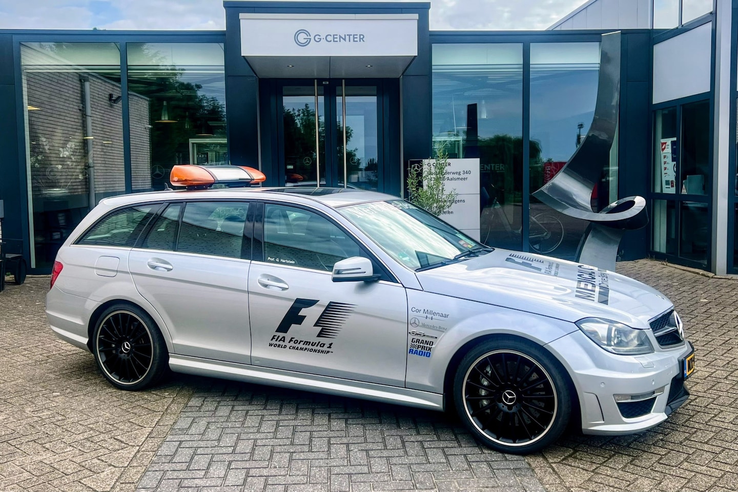 Mercedes-Benz C-klasse Estate - 63 AMG F1 Medical Car 540PK Remapped C63 Estate - AutoWereld.nl