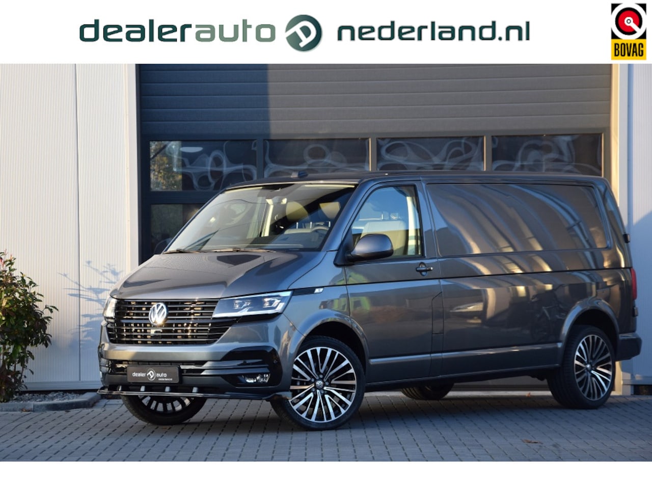 Volkswagen Transporter - 2.0 TDI L2H1 150Pk | Navigatie | Trekhaak | 5 op Voorraad - AutoWereld.nl