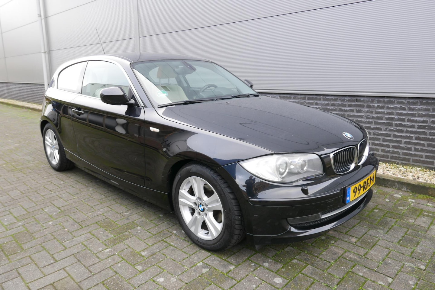 BMW 1-serie - 116i EffDyn. Ed. Business Line Ultimate Edition NAVI,LEER,XENON. - AutoWereld.nl