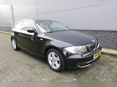 BMW 1-serie - 116i EffDyn. Ed. Business Line Ultimate Edition NAVI, LEER, XENON