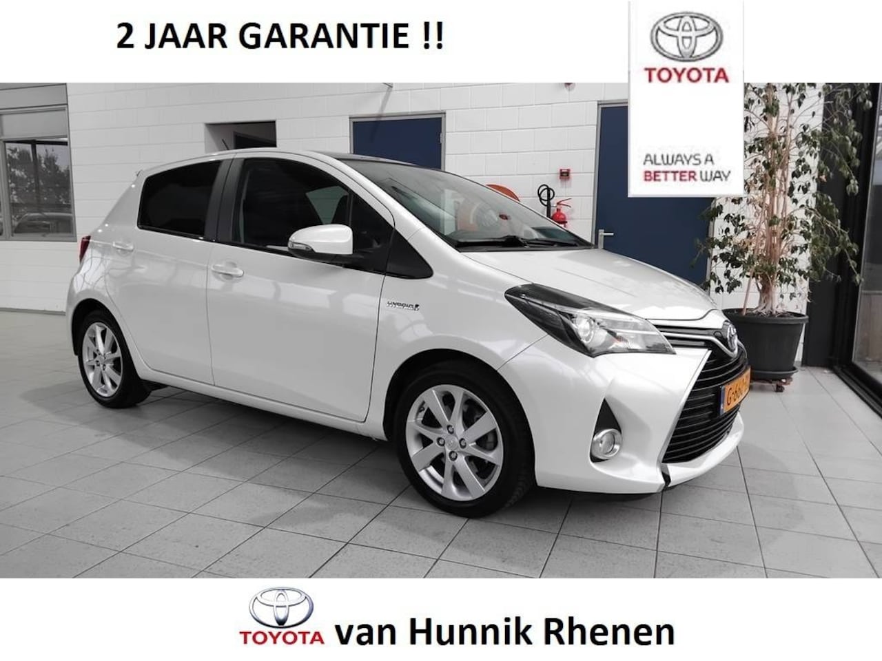 Toyota Yaris - 1.5 Hybrid Dynamic Panorama Navi Keyless - AutoWereld.nl