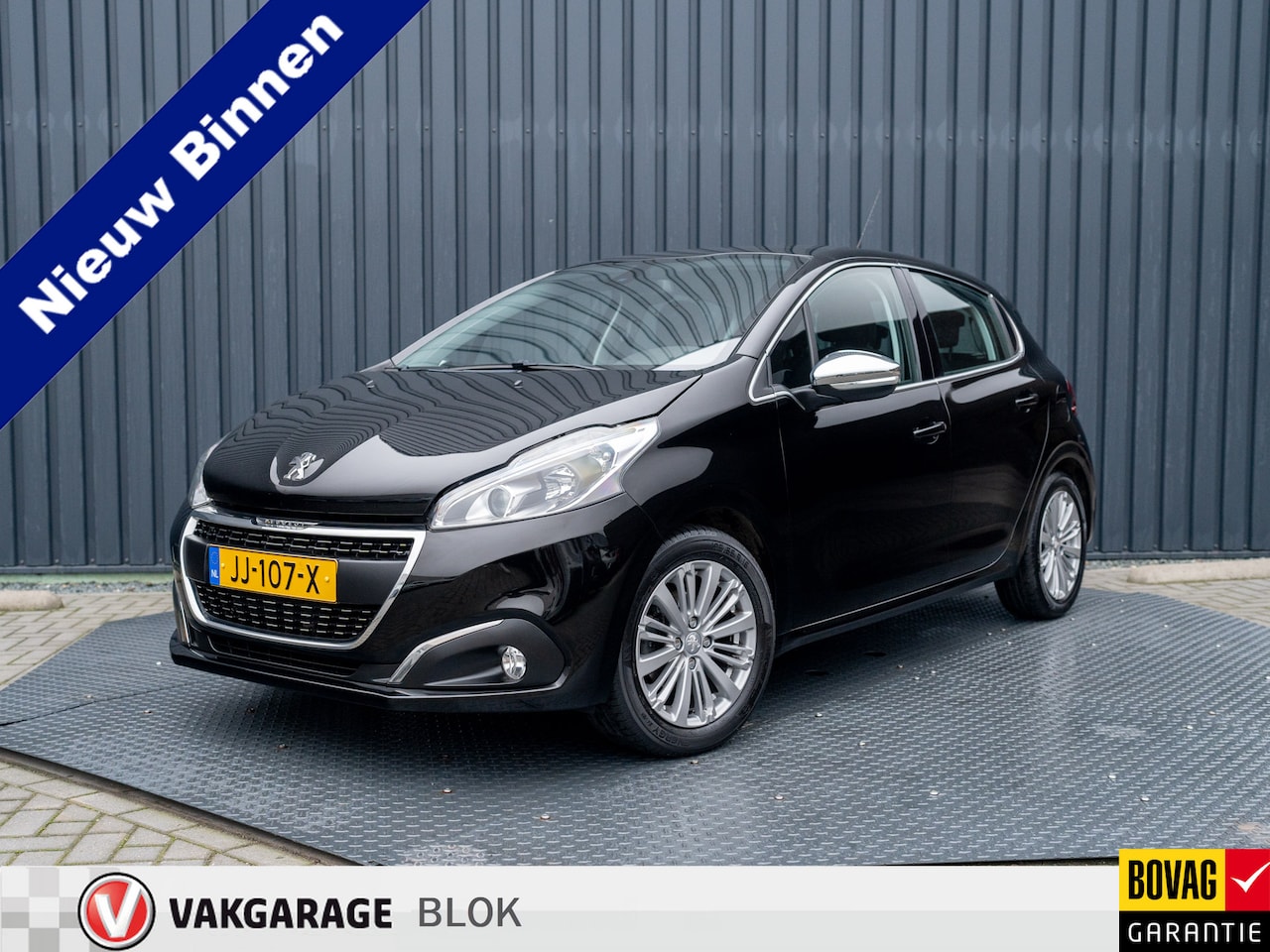 Peugeot 208 - 1.2 PureTech Allure | Camera | Apple Carplay | Navi | Parkeersensoren | Prijs Rijklaar!! - AutoWereld.nl