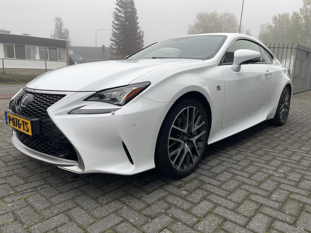 Lexus RC - 300h F Sport Line 300h F SPORT Line - AutoWereld.nl